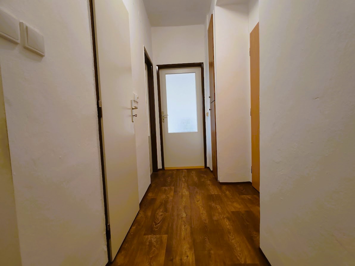 638969048445159096_chodba 2.jpg